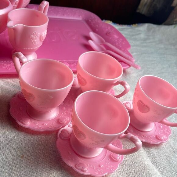 Barbie Lot of vintage pink tea set with tray incomplete - Picture 4 of 5